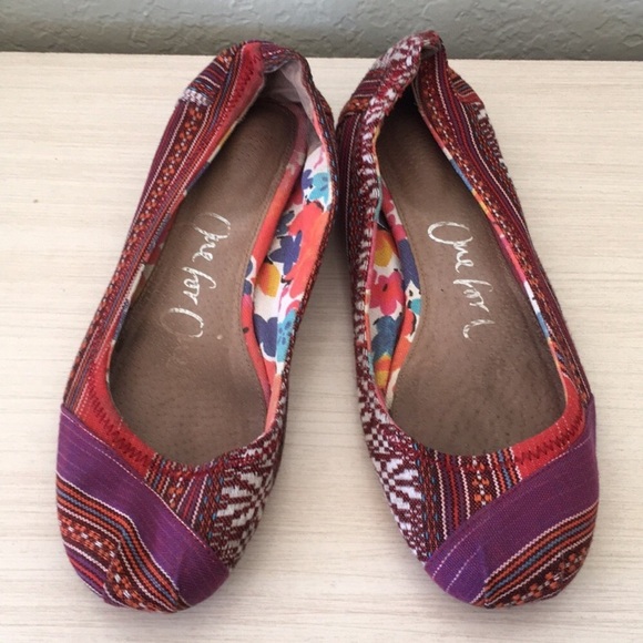 TOMS one for one tribal flat - Picture 2 of 8